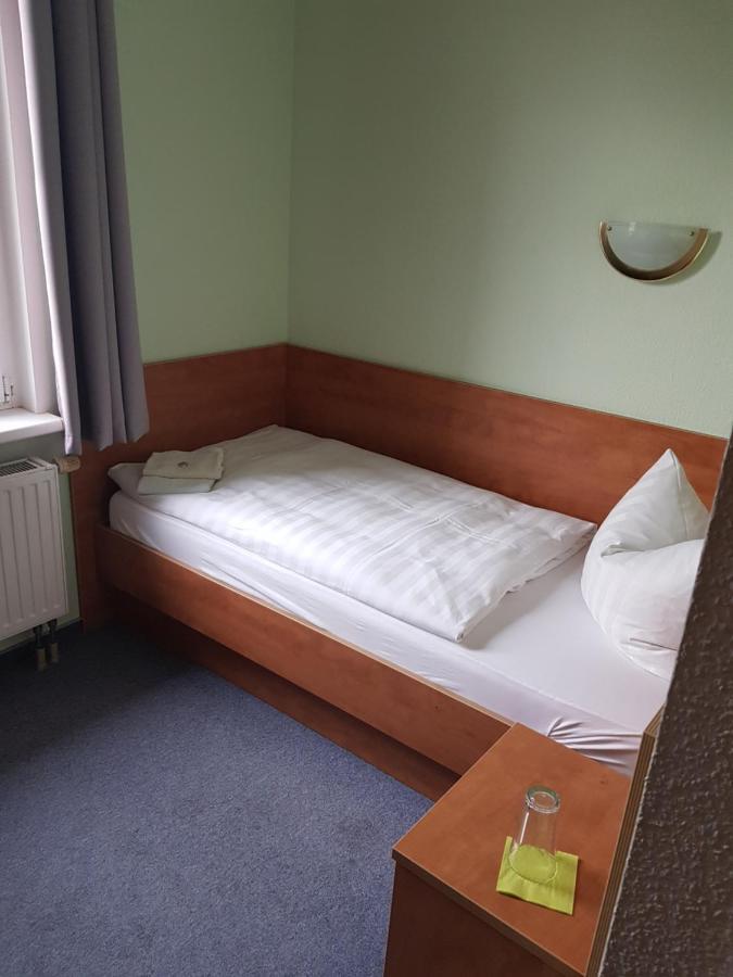 Hotel Zur Altstadt Calbe Dış mekan fotoğraf