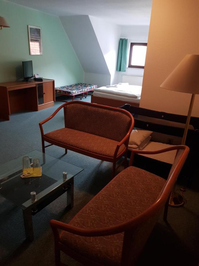 Hotel Zur Altstadt Calbe Dış mekan fotoğraf