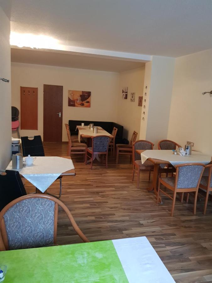Hotel Zur Altstadt Calbe Dış mekan fotoğraf